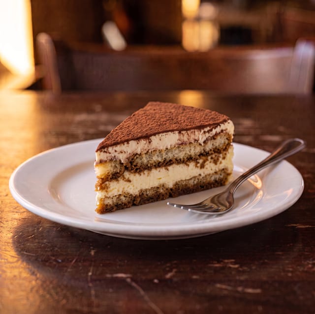 Tiramisu Cake.